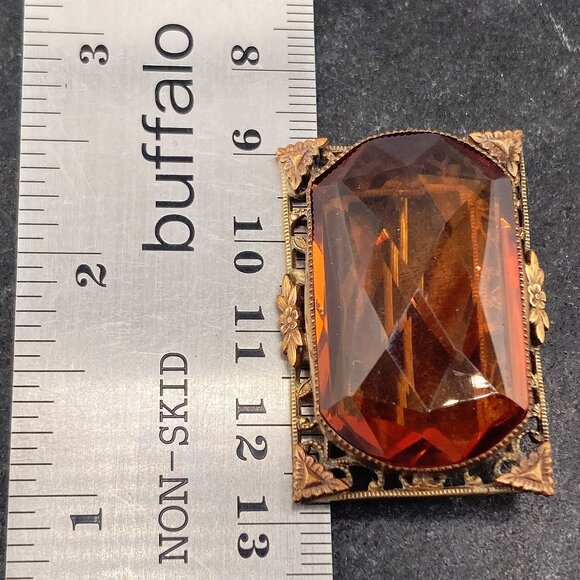 ANTIQUE Amber cognac hued faceted glass, brass, and copper rectangle brooch pin - Picture 2 of 8